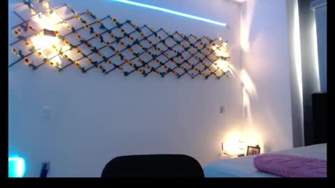 megam manze00 online show from November 24, 10:56 pm