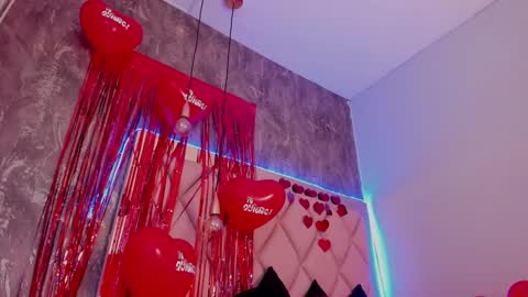 M E G A N online show from February 16, 6:32 pm