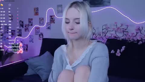 Megan  online show from December 19, 7:17 pm