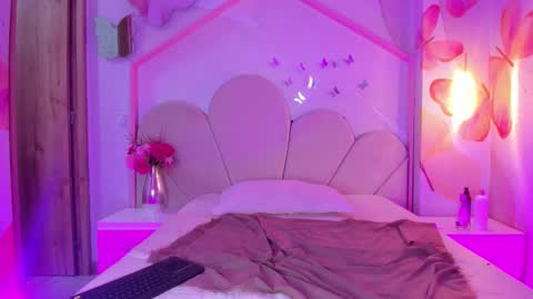 Megan online show from December 3, 2:36 am