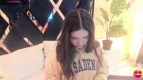     online show from February 19, 2:27 pm