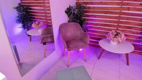 megan_raiin online show from October 8, 9:13 am