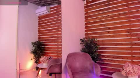 megan_raiin online show from September 11, 9:09 am