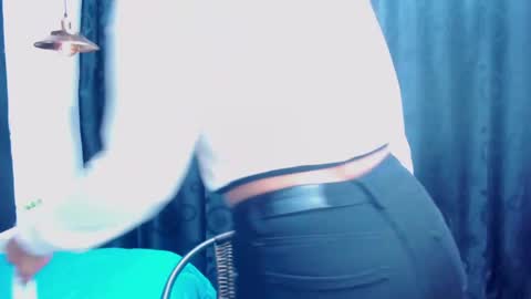 M E G A N   online show from February 17, 7:33 pm