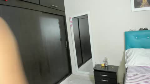 megan        online show from September 28, 3:02 am