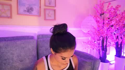 Megan Lowell online show from February 21, 7:14 pm