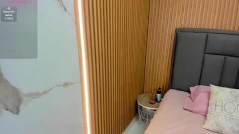 M E G A N  online show from November 18, 2:45 am