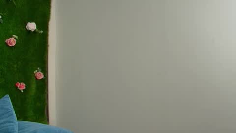 megatitts_ online show from November 23, 3:03 pm