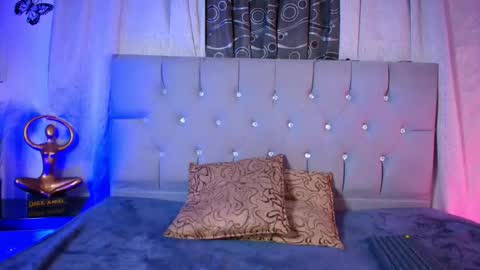 meggan online show from December 17, 5:11 am