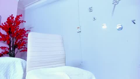 melani greyy online show from March 12, 9:24 pm