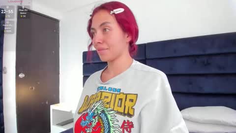 Melanie roux  online show from March 4, 12:12 pm