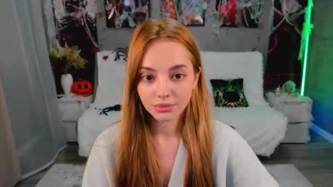 MelanieAlves online show from November 1, 7:07 pm