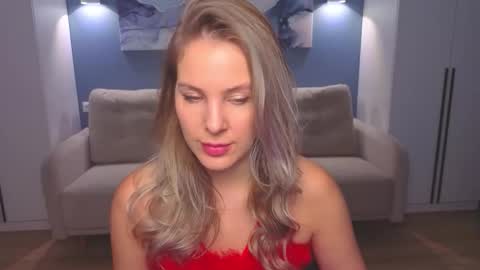 Melanie Bennett online show from January 15, 7:36 am