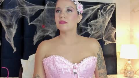 Melanie Roux online show from October 8, 8:24 pm