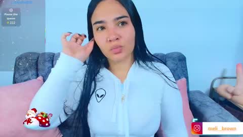    Independent model online show from January 6, 12:25 am