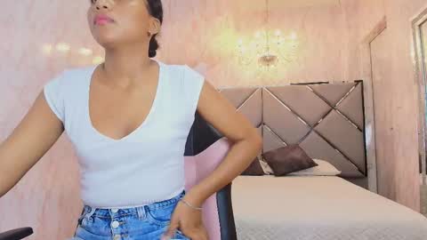 MELII EBONY online show from October 29, 12:42 pm