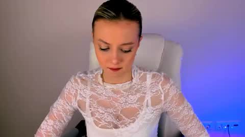 Melissa online show from March 12, 4:24 pm