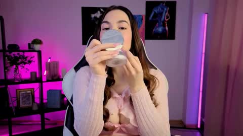 Melissa online show from February 1, 4:55 am