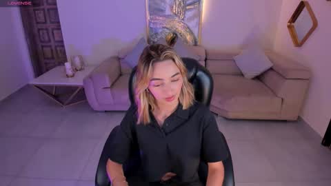 Call me Meli online show from November 20, 2:45 am