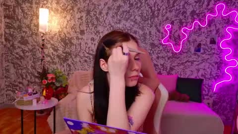 mellhyees online show from March 29, 5:34 pm