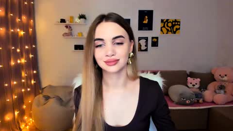 Tessa online show from December 18, 10:46 pm