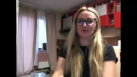 Melly online show from February 12, 8:38 am