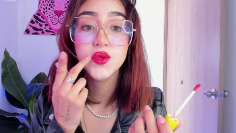 Melodie Roy 999 online show from February 5, 5:10 pm