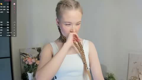 melodievejar online show from January 11, 4:39 am