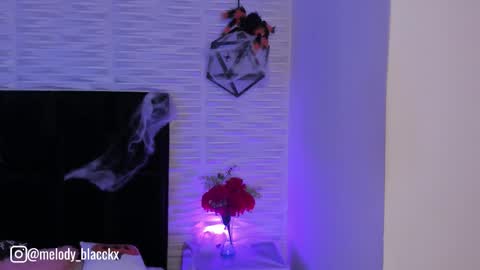 Melody online show from October 22, 8:47 pm