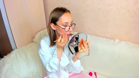 Kaylie online show from October 26, 5:03 am