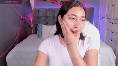 MELY online show from October 17, 7:39 pm