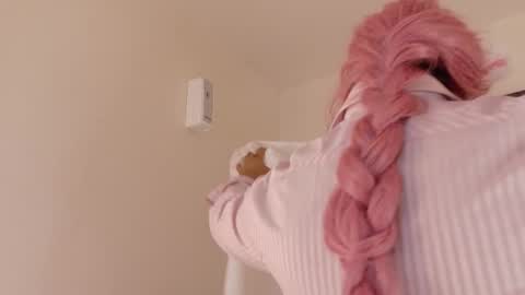  Memphis Williams  online show from February 15, 12:04 pm