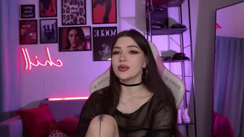 Amy Meow online show from October 22, 6:35 pm