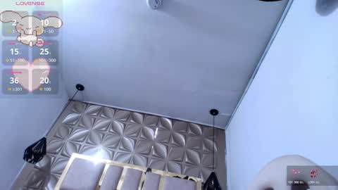    online show from November 9, 7:32 pm