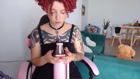 Miss Freckles online show from January 18, 12:34 pm