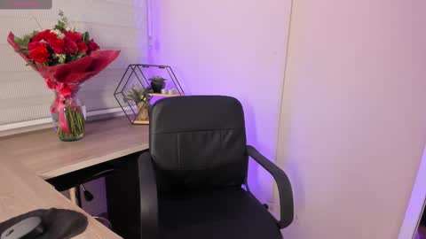 Merida  online show from February 15, 12:43 pm