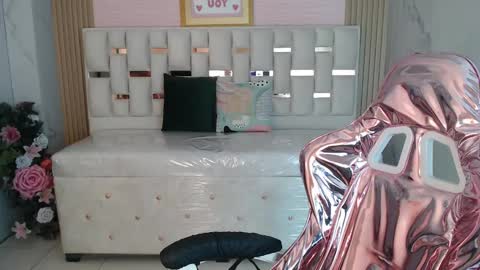 Merloth online show from February 20, 3:01 am