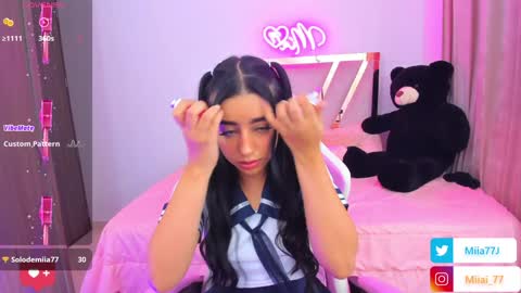 Snapshot of mia77_ chatting on December 22, 3:00 am Mia online show from December 22, 3:00 am