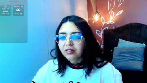 MIA SCOTT online show from October 22, 8:03 pm