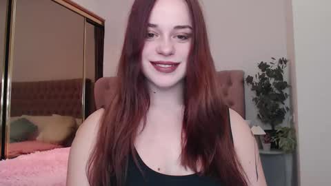 Snapshot of mia_c1oudy chatting on October 19, 9:50 pm Mia online show from October 19, 9:50 pm