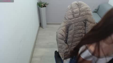 Mia online show from October 11, 1:14 pm