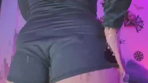 Mia flames online show from November 1, 5:06 pm