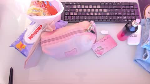    online show from October 23, 12:22 pm