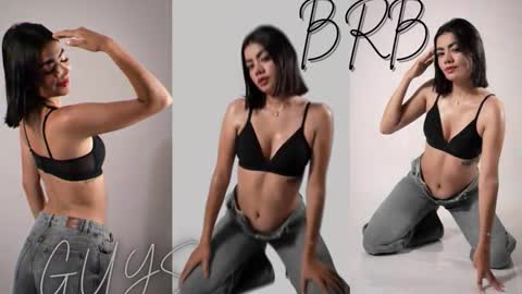 Mia online show from December 4, 2:36 am