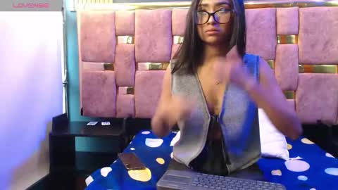 Mia.  online show from May 11, 2:45 pm
