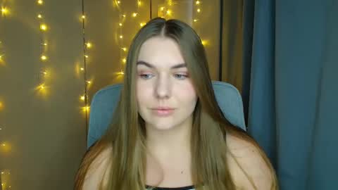 mia_lemm online show from October 14, 9:23 am