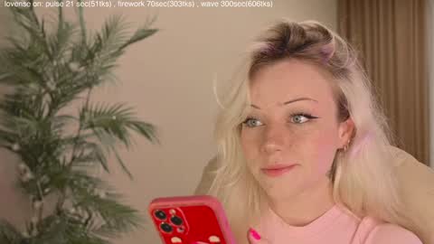 mia_milagros online show from November 4, 1:43 am