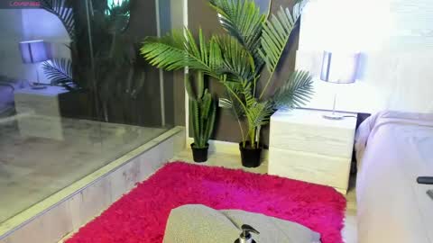 Mia online show from April 14, 3:39 am