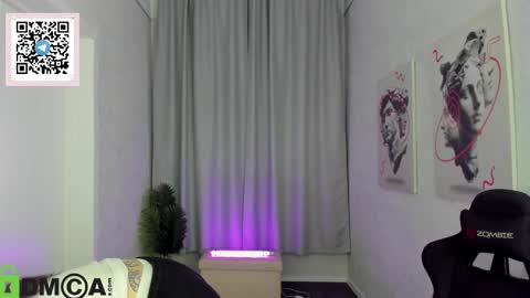 Mia online show from November 22, 1:41 am