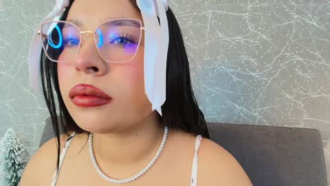 Mia Roux online show from January 2, 6:56 pm